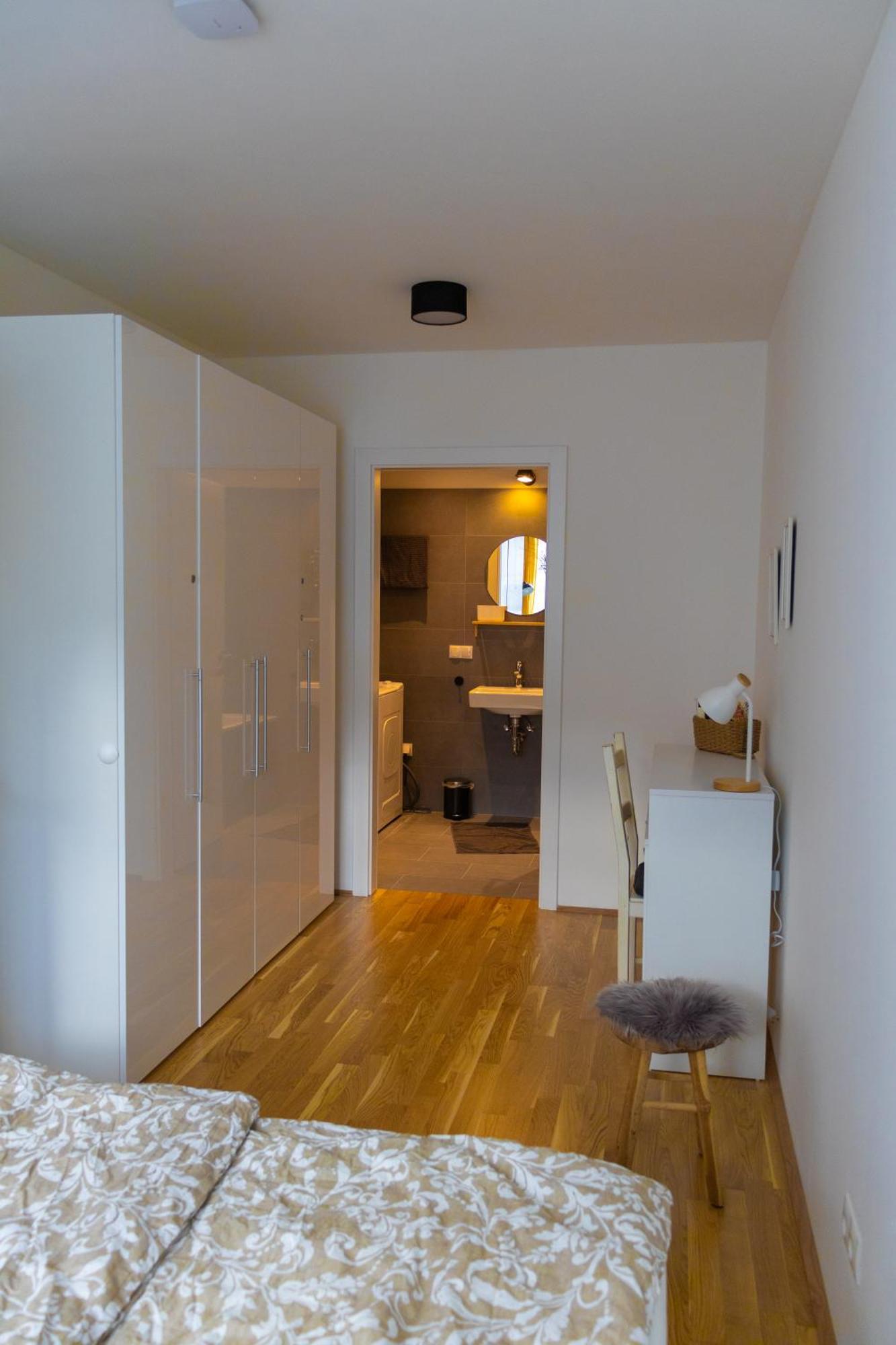 Danube City Lodge, Uptown, A/C Vienna Esterno foto